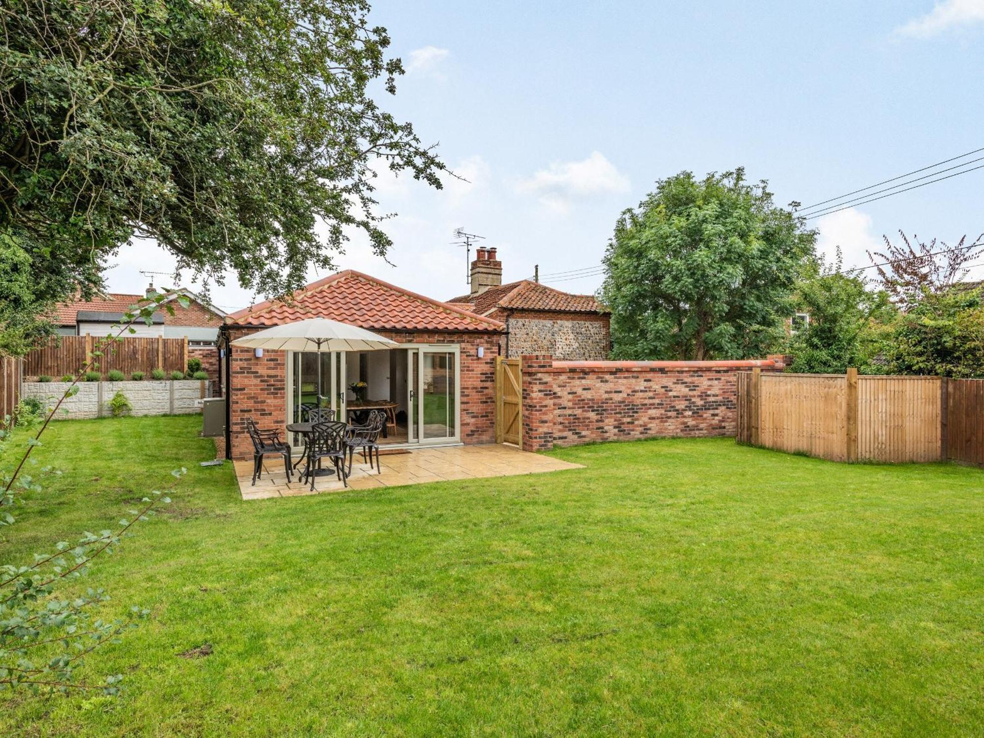 Clematis Cottage Thorpe Market ภายนอก รูปภาพ